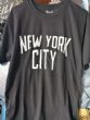 Maglietta NEW YORK CITY . Maglietta NEW YORK CITY taglia M . Maglietta NEW YORK CITY unisex dipinta a mano da un pittore SOLO 1 DISPONIBILE ESCLUSIVA !!!!!!